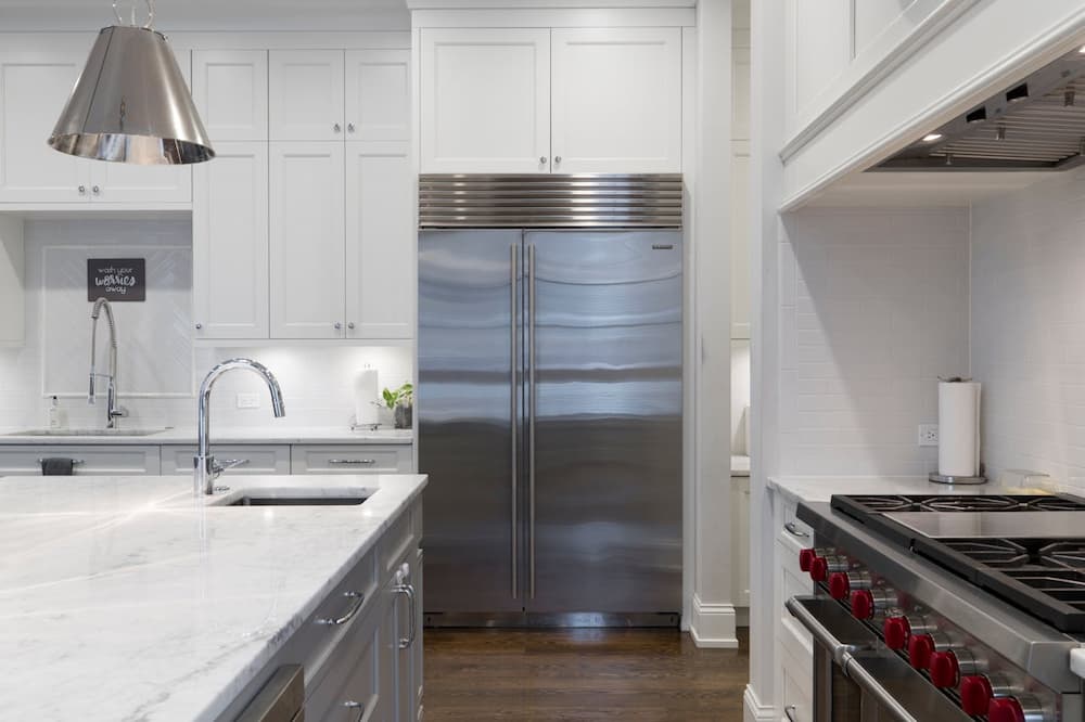 Ideas para reformar tu cocina con estilo y funcionalidad 2 electrodomésticos de acero inox en cocina
